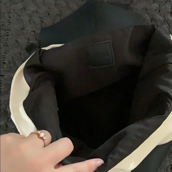 Beige and Black backpack - Picture 4 of 4